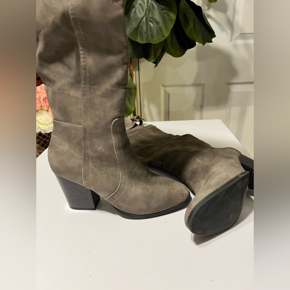 Easy Street Women's Maxwell | Tall Over The Knee Grey Matte Boots SIZE 7M - Picture 6 of 7